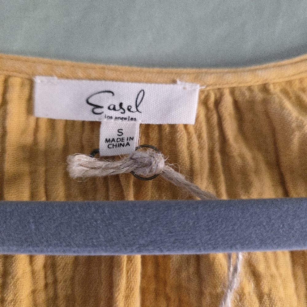 Easel Mustard Textured Button-Up Blouse - Picture 4 of 4